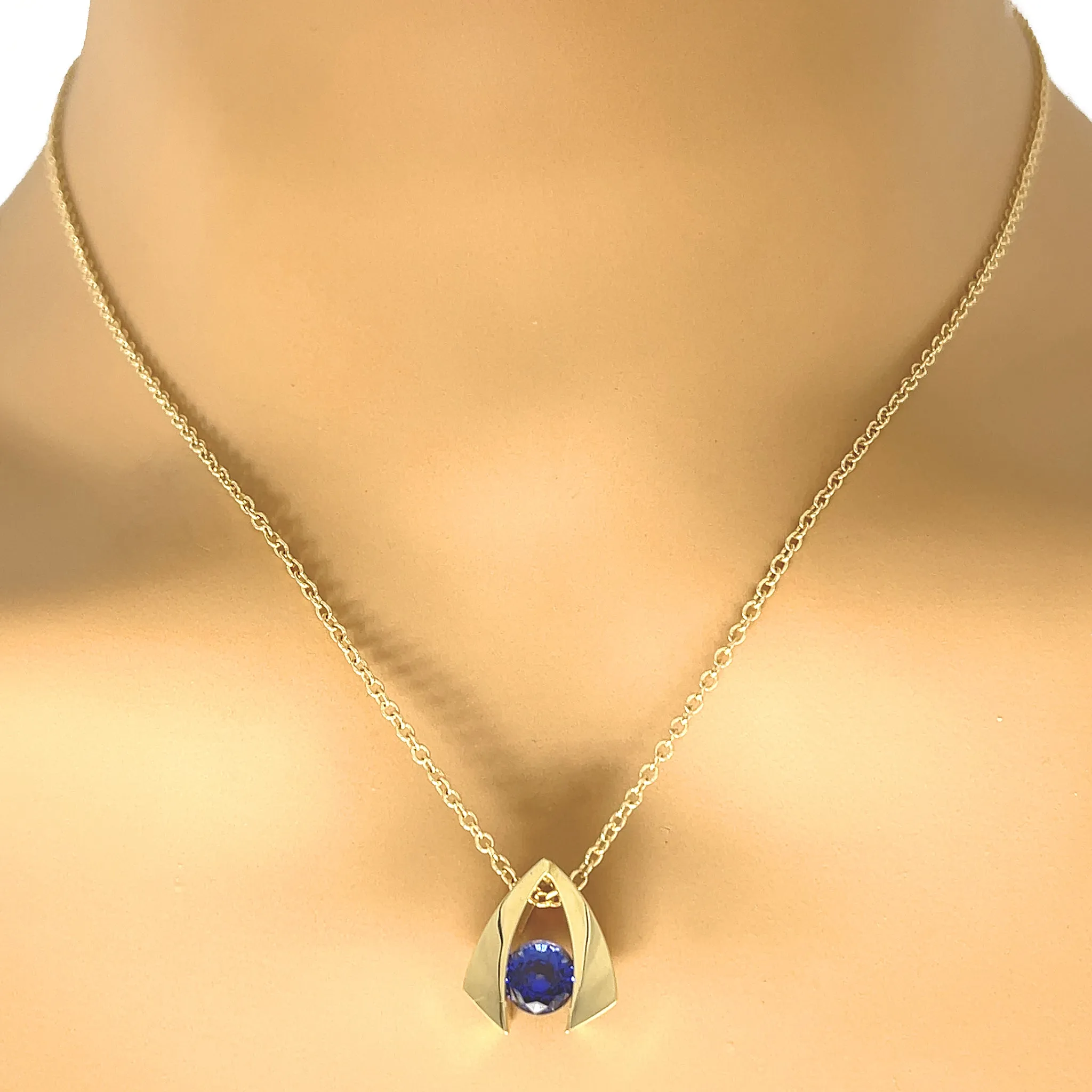 14k Yellow Gold Iolite Gemstone Pendant Necklace