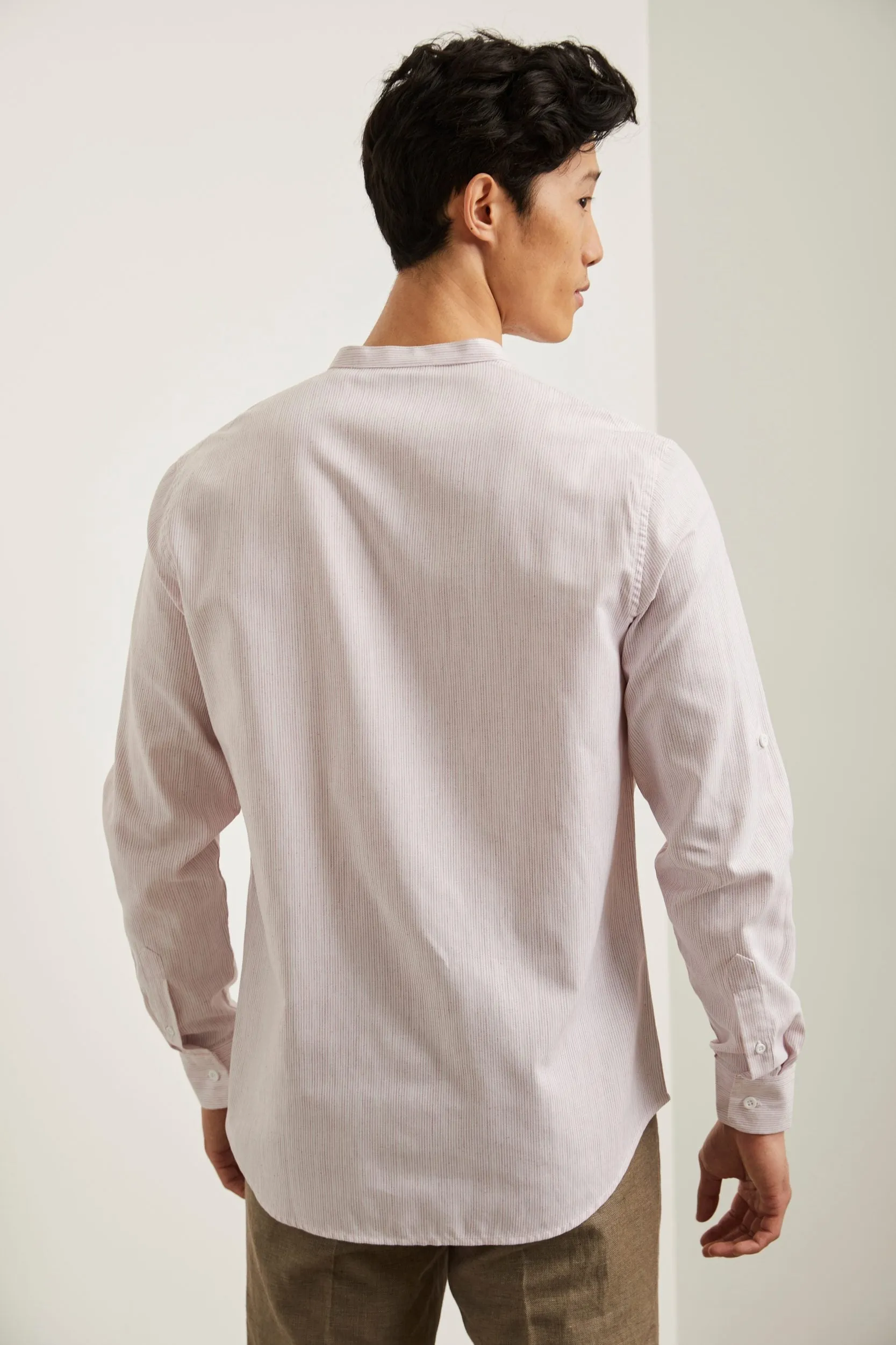 Comfort shirt with roll up sle