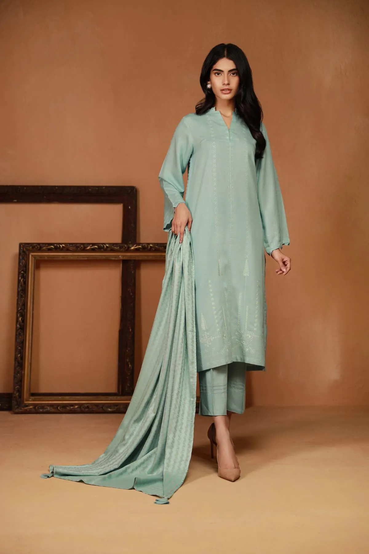 Embroidered Karandi 3 Piece