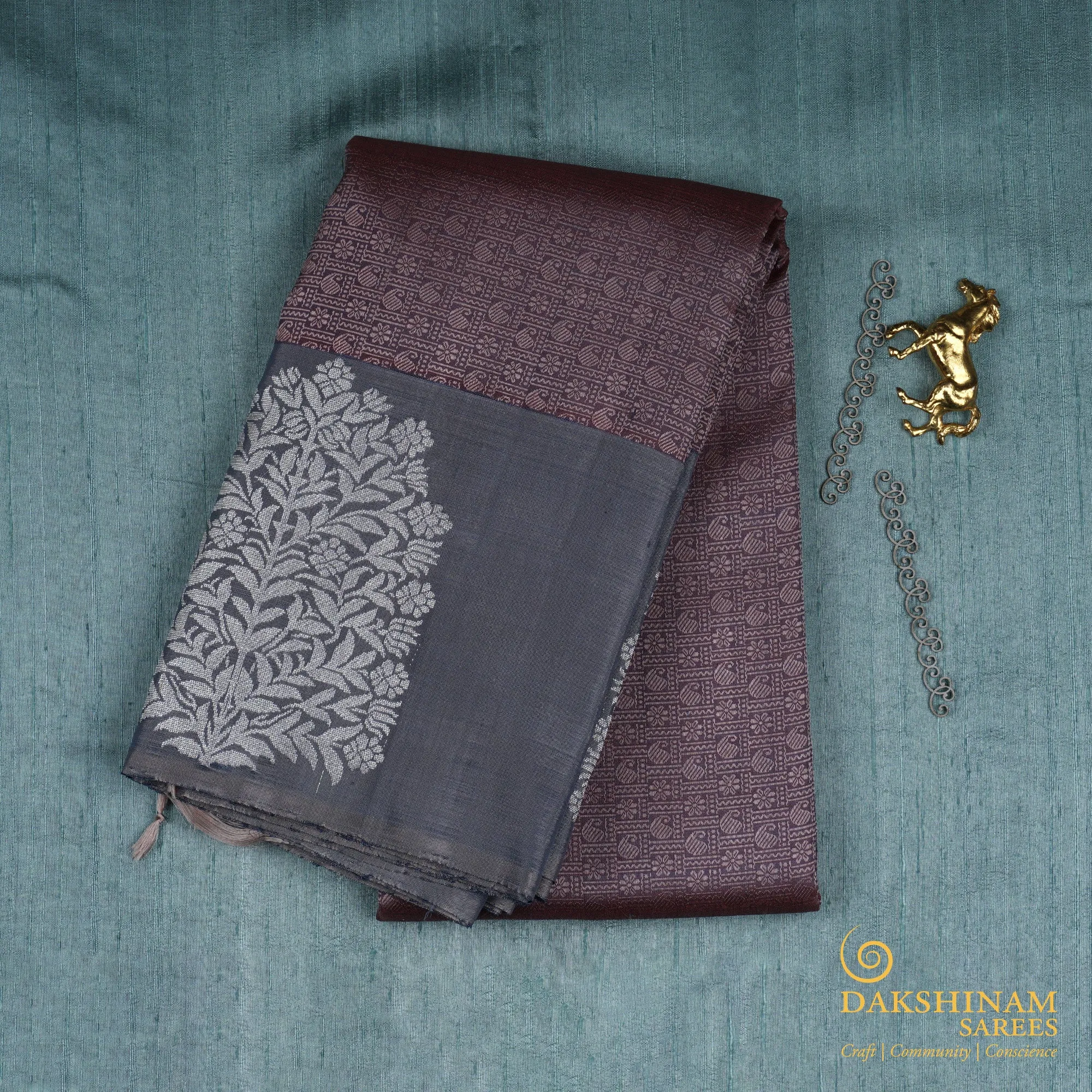 Handwoven Mauve with Grey Kanjivaram Silk Saree - 1633T006158DSC