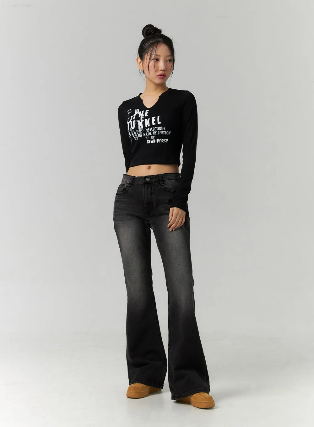 Lettering V-Neck Crop Top CD304