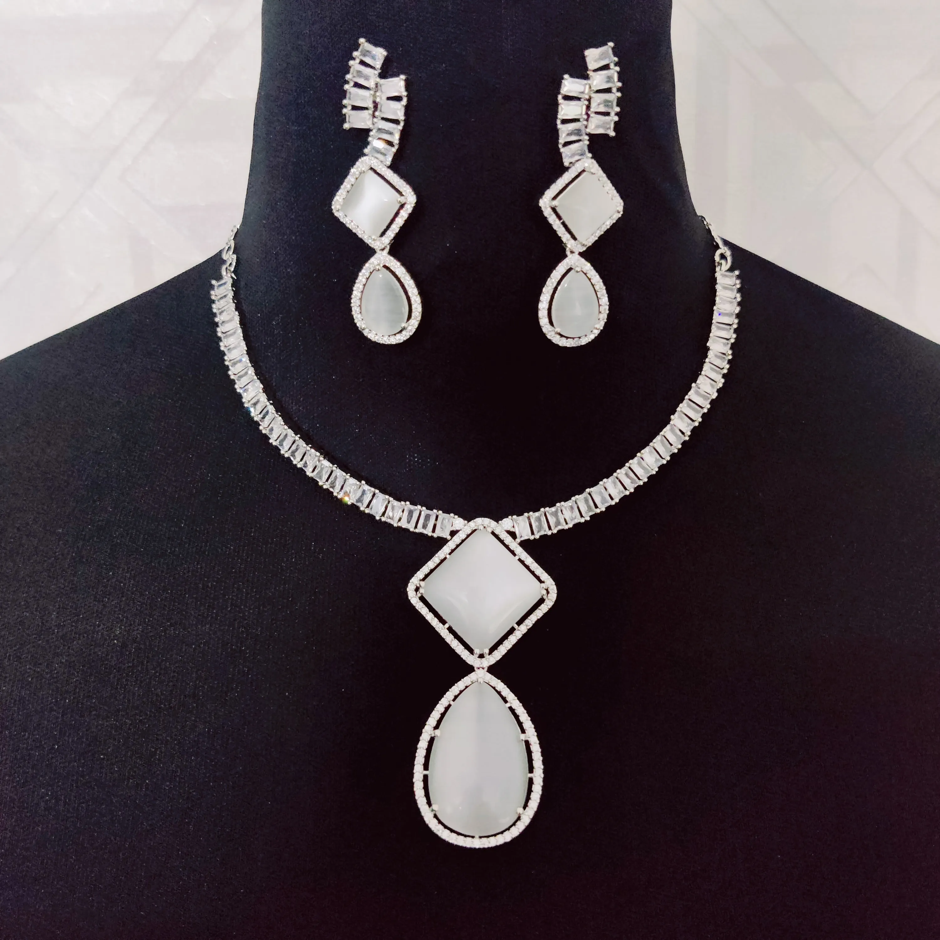 Moonlight Stone Elegance Necklace Set