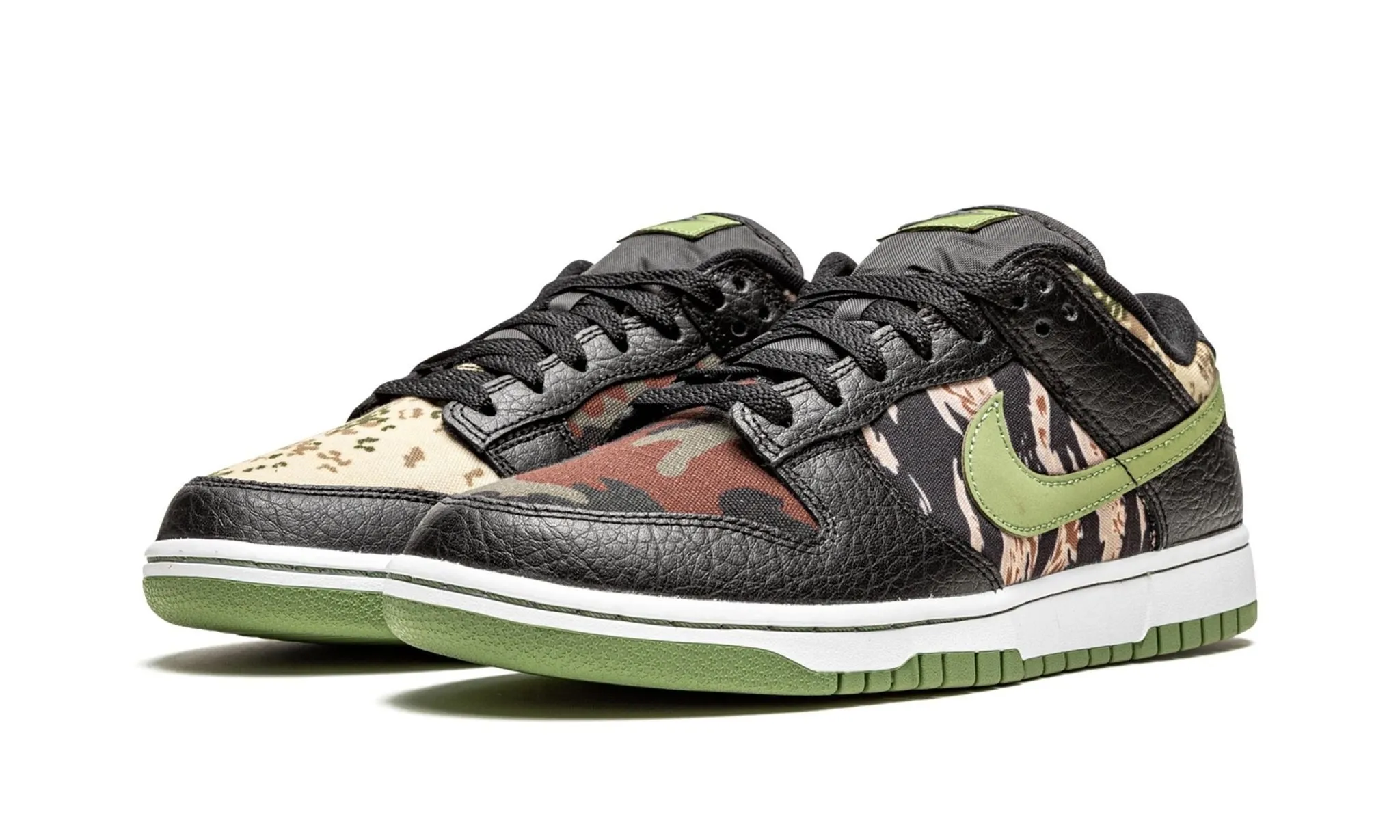 NIKE DUNK LOW CRAZY CAMO