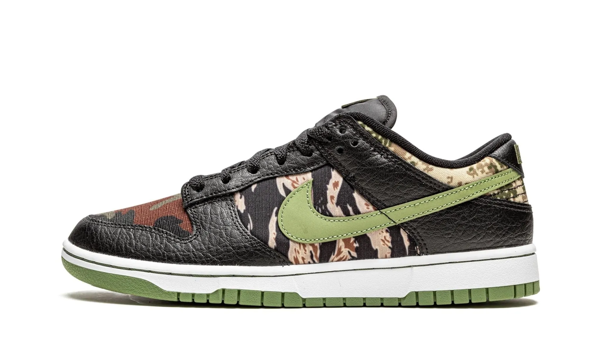 NIKE DUNK LOW CRAZY CAMO